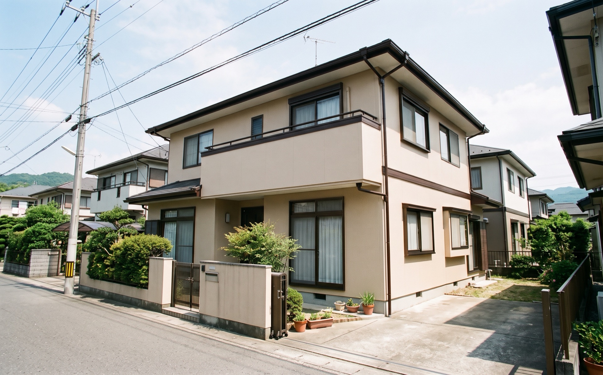 塗り替えを終えた住宅